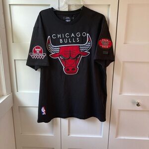 Chicago Bulls Black Luxury Athletic Collection T-Shirt NWT Gift Ready